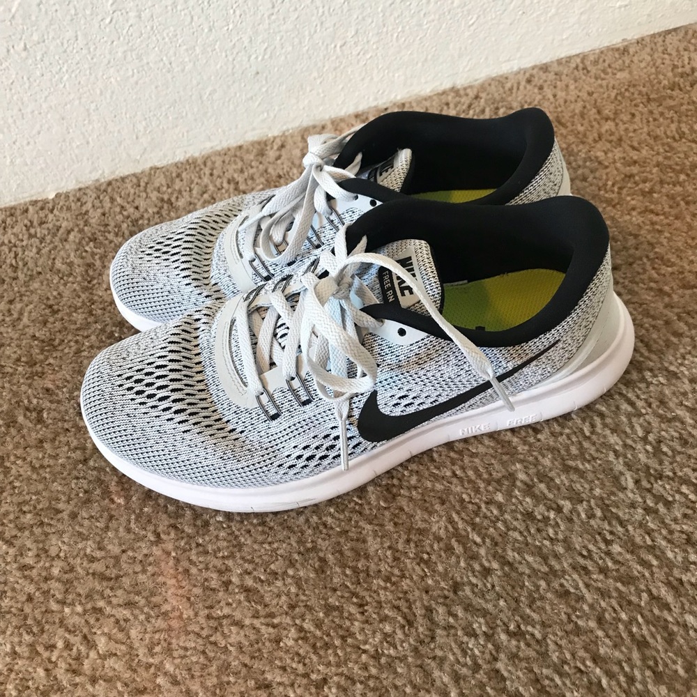 Nike Free RN 2016 Women’s Size 8 gray